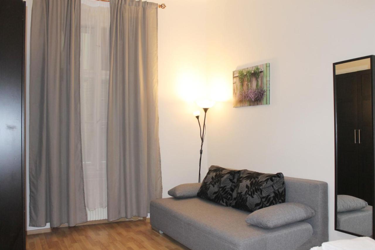 Modern Apartment Ve Smečkách 28 Praga Exterior foto